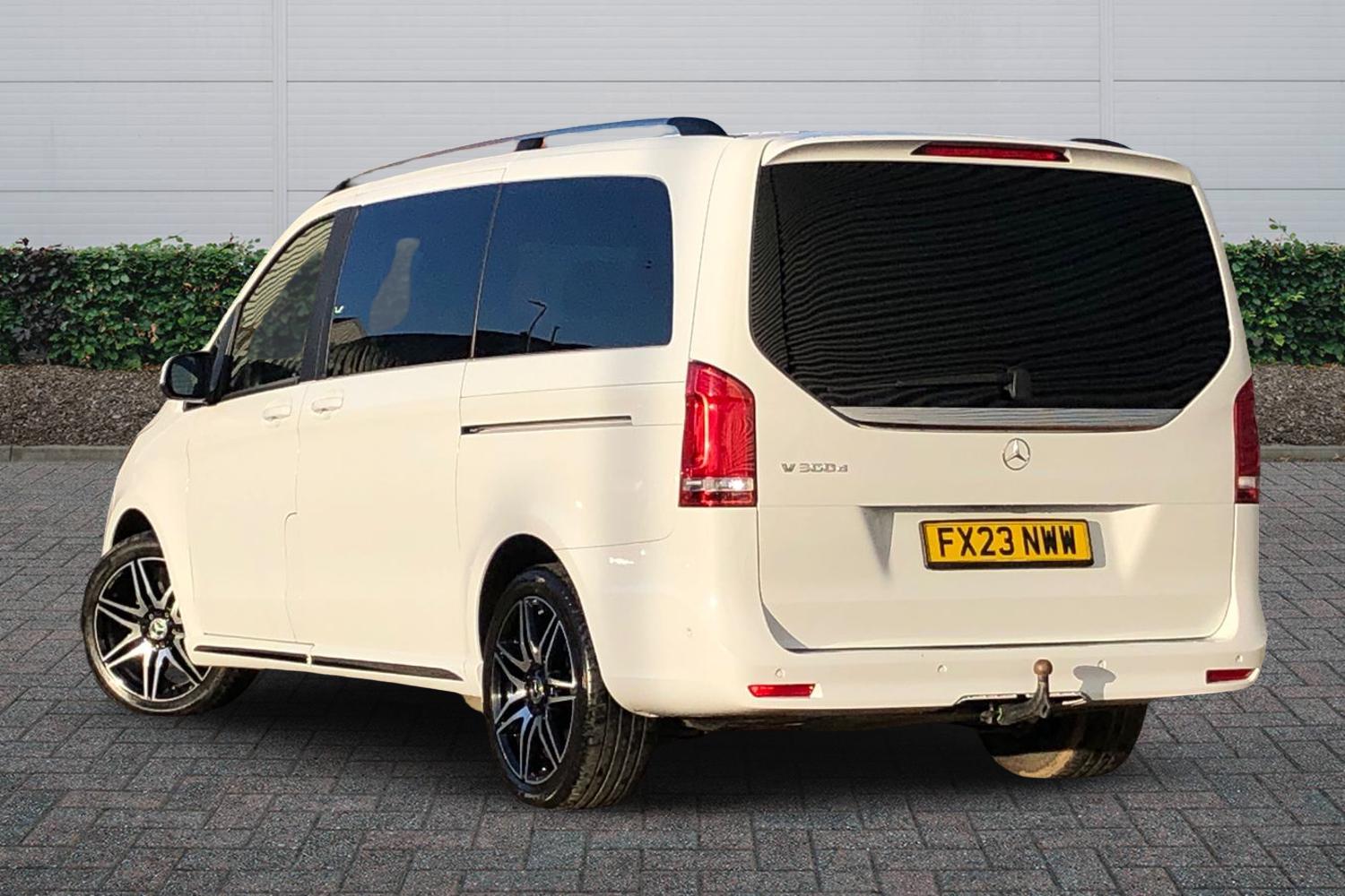 Used Mercedes-Benz V-Class 2023 for sale - 76800633: Photo 2