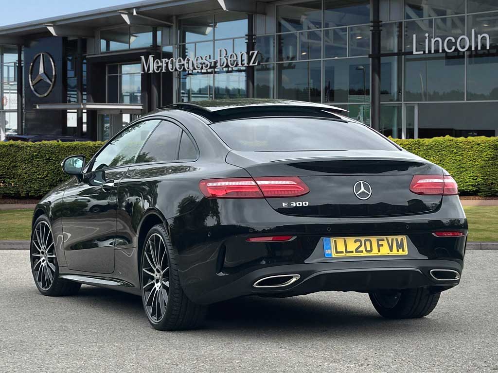 Used Mercedes-Benz E Class 2020 for sale - 77013370: Photo 2