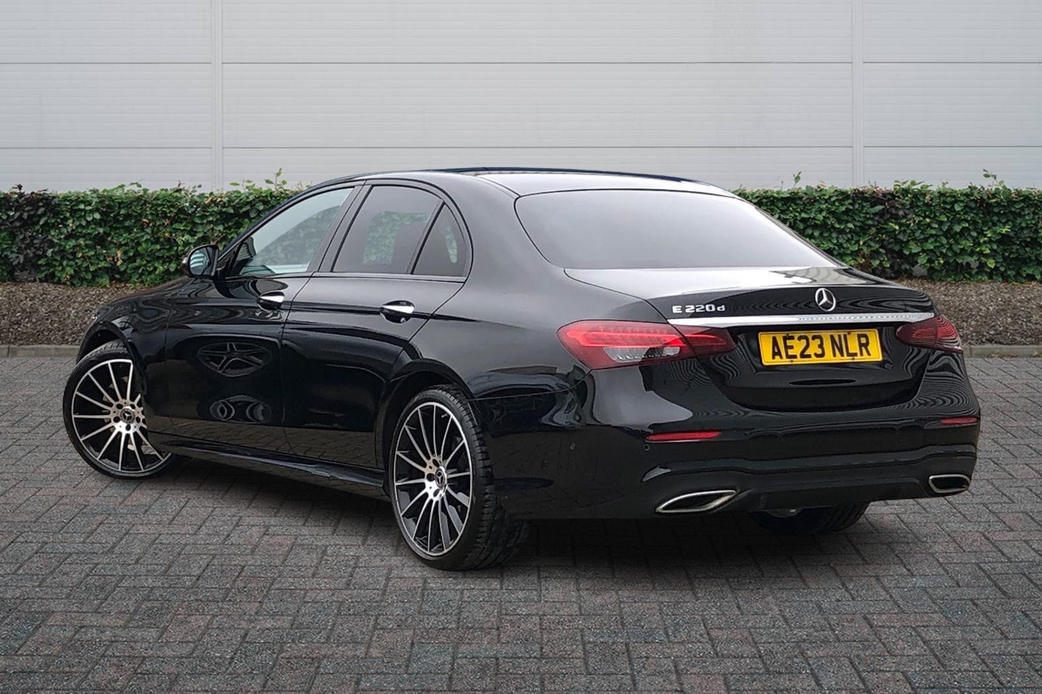 Used Mercedes-Benz E Class 2023 for sale - 77971399: Photo 2