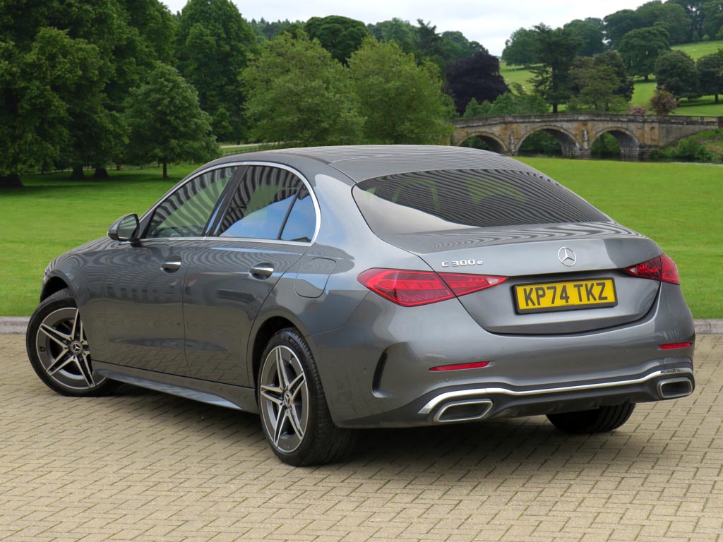 Used Mercedes-Benz C-Class 2024 for sale - 76073856: Photo 2