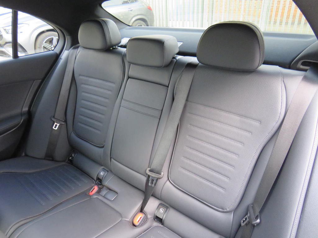 Used Mercedes-Benz C-Class 2024 for sale - 76073856: Photo 8