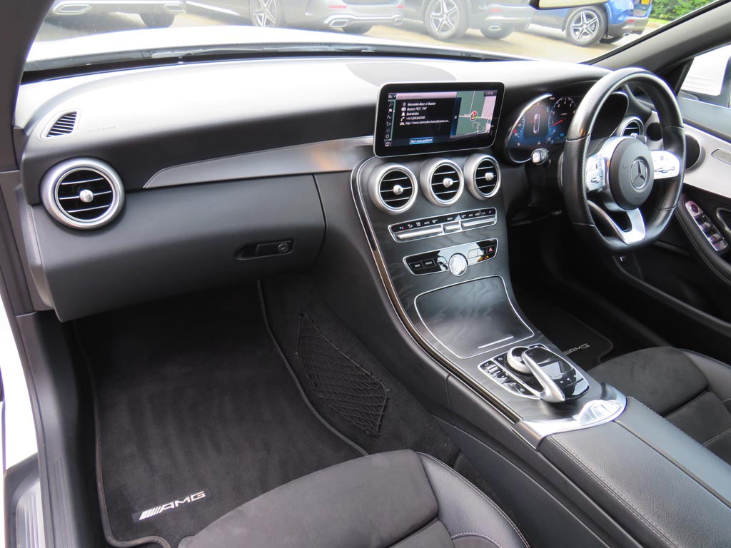 Used Mercedes-Benz C Class 2019 for sale - 76551843: Photo 3