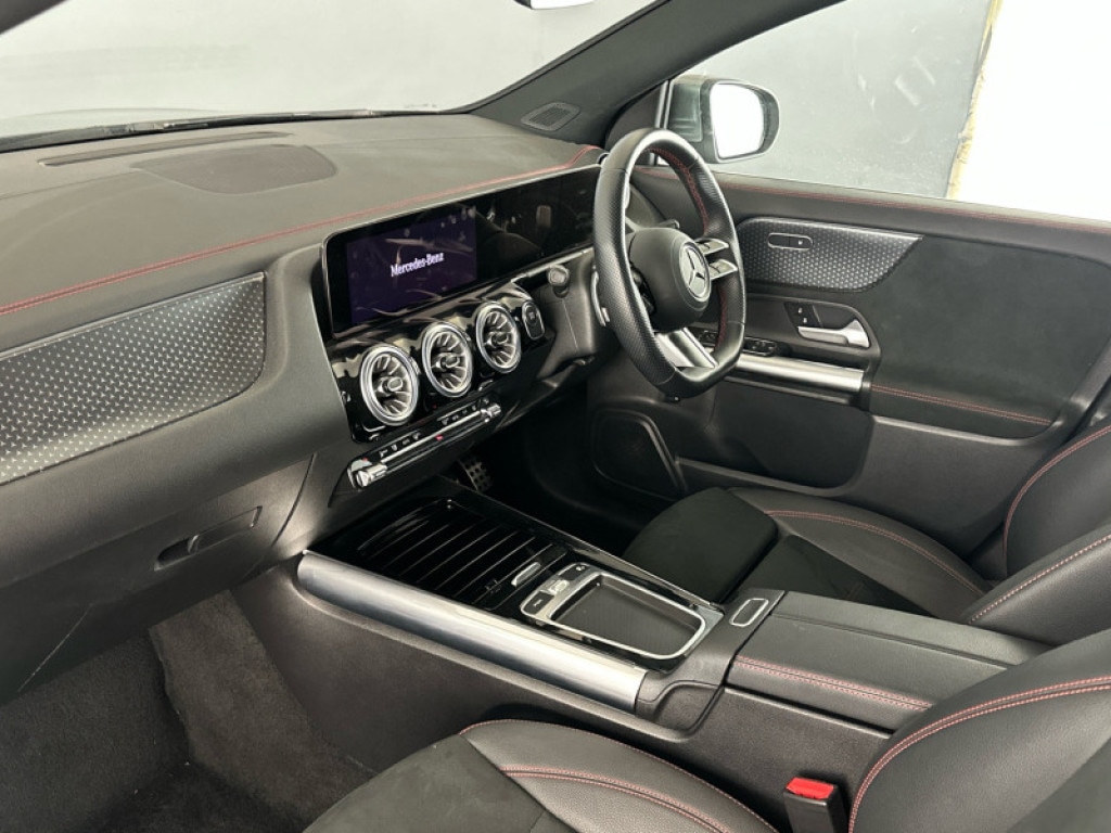 Used Mercedes-Benz EQA 2024 for sale - 76662339: Photo 3