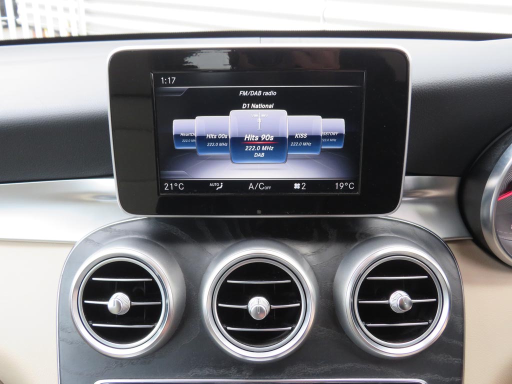 Used Mercedes-Benz GLC 2017 for sale - 75992360: Photo 32
