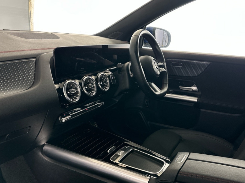 Used Mercedes-Benz EQA 2024 for sale - 77218282: Photo 3