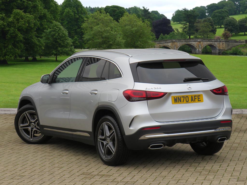 Used Mercedes-Benz GLA 2020 for sale - 76327807: Photo 2