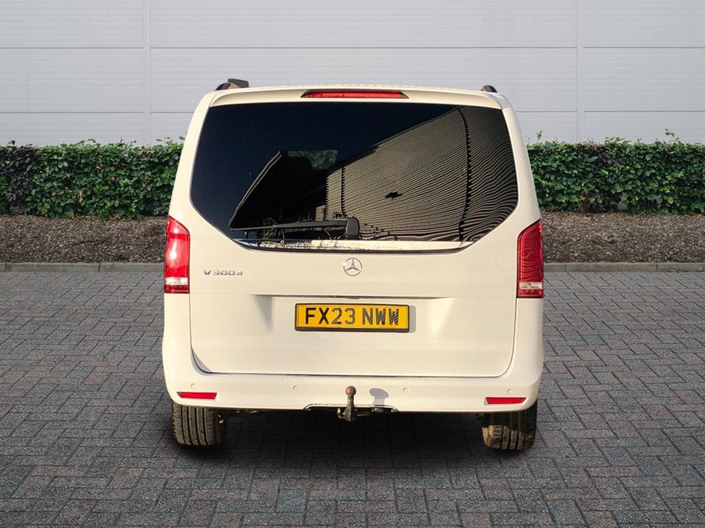 Used Mercedes-Benz V-Class 2023 for sale - 77697813: Photo 4