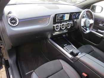 Used Mercedes-Benz GLA 2021 for sale - 76400298: Photo