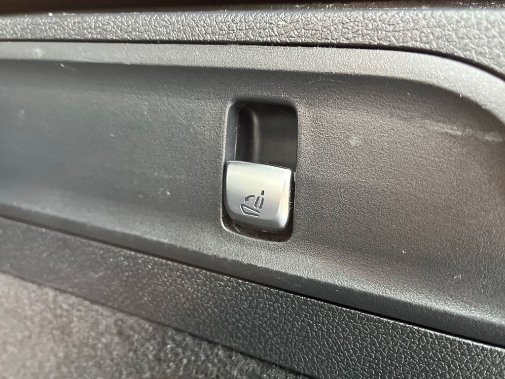 Used Mercedes-Benz GLC 2020 for sale - 76716770: Photo 28