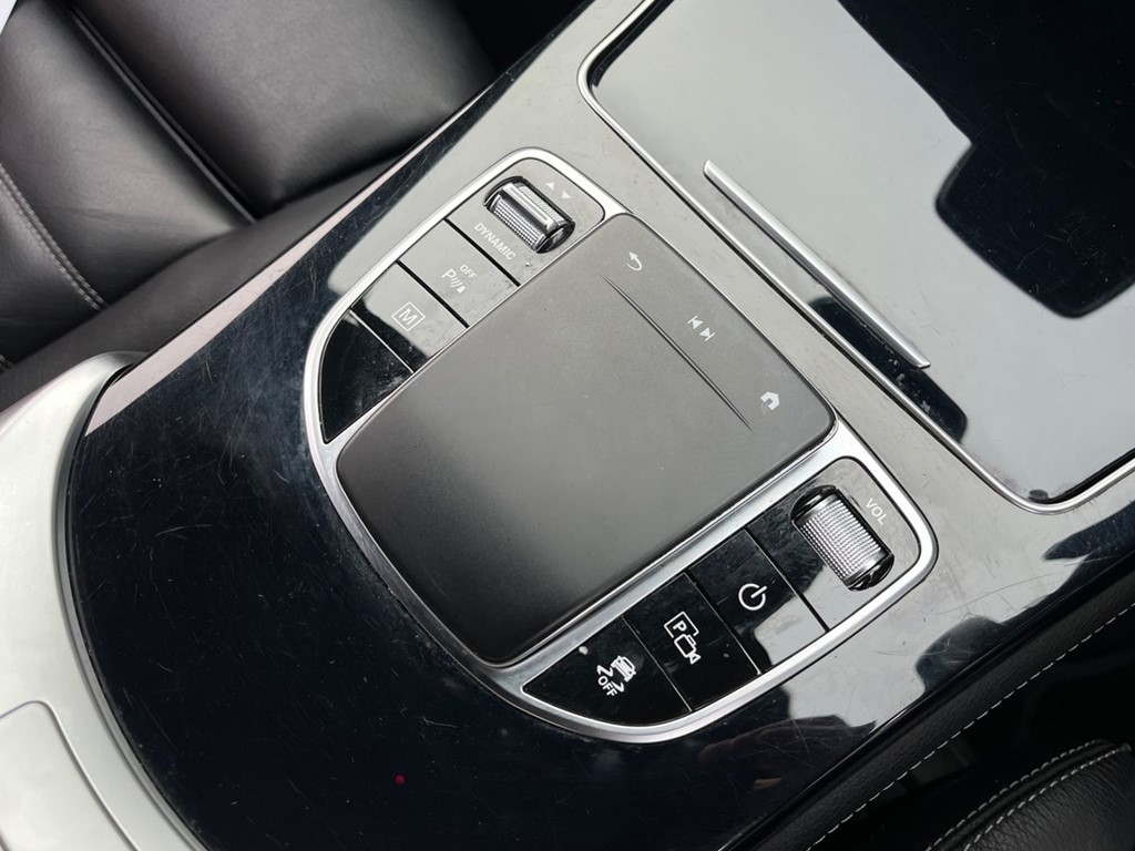 Used Mercedes-Benz GLC 2020 for sale - 76716770: Photo 3