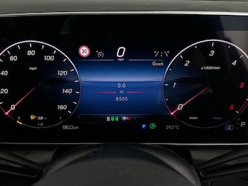 Used Mercedes-Benz GLC 2024 for sale - 76837739: Photo