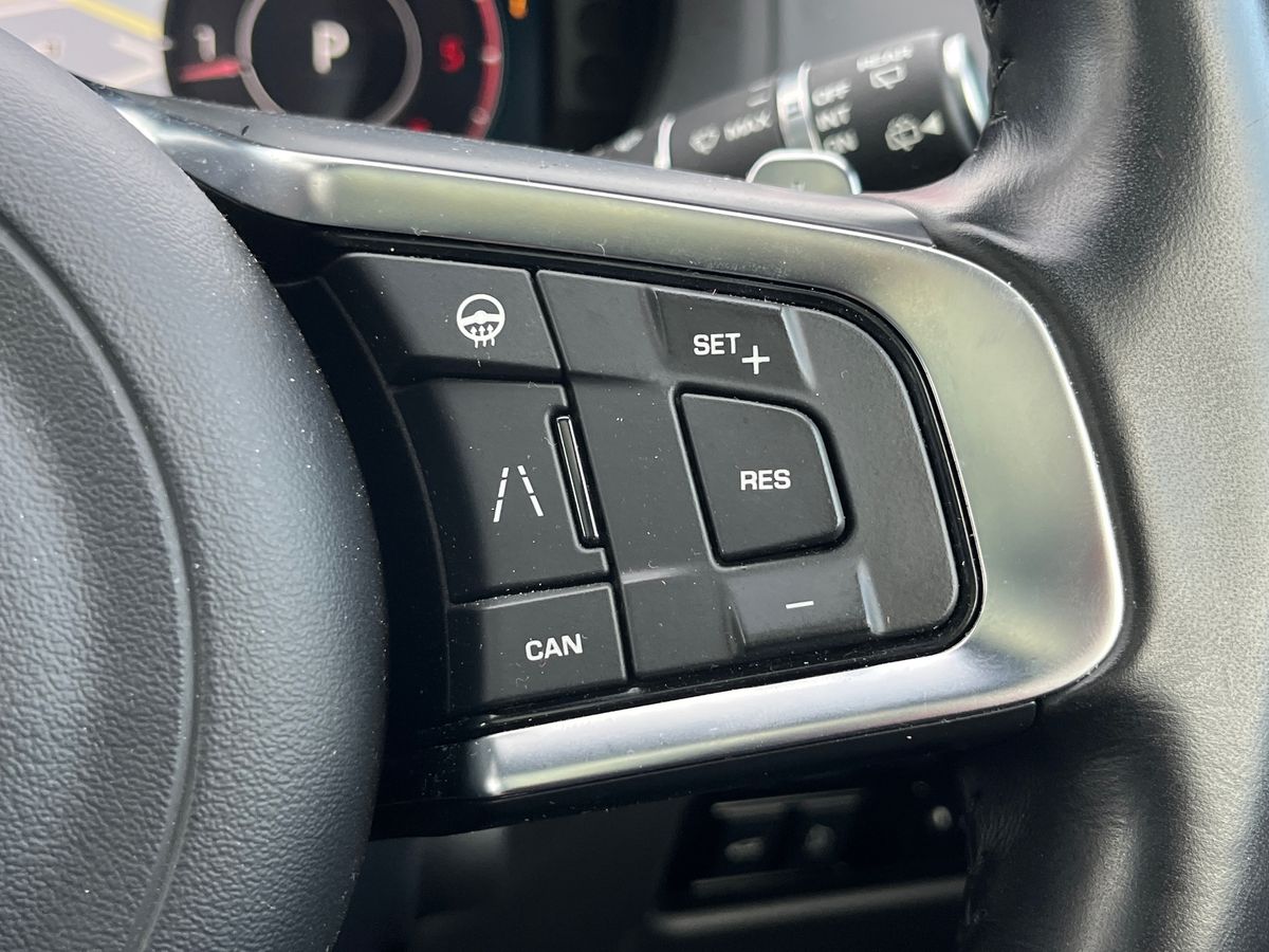 Used Jaguar F-Pace 2019 for sale - 76245906: Photo 27