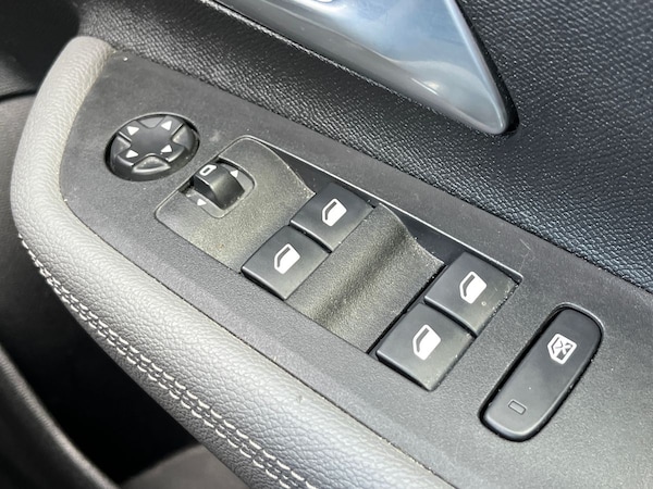 Used Vauxhall Mokka Electric 2024 for sale - 73679557: Photo 29