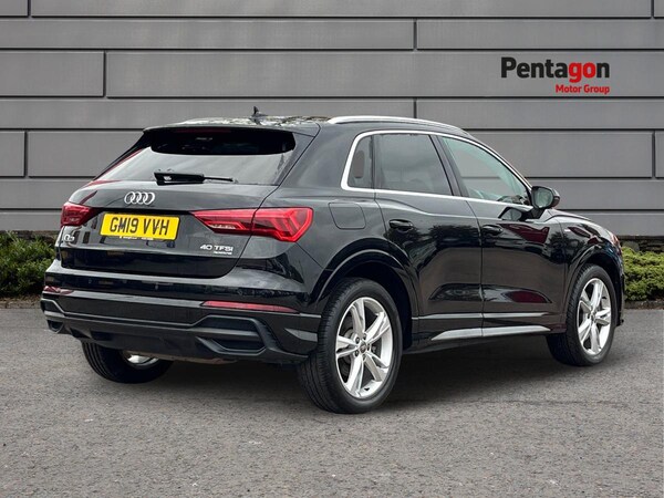 Used Audi Q3 2019 for sale - 76120000: Photo 4