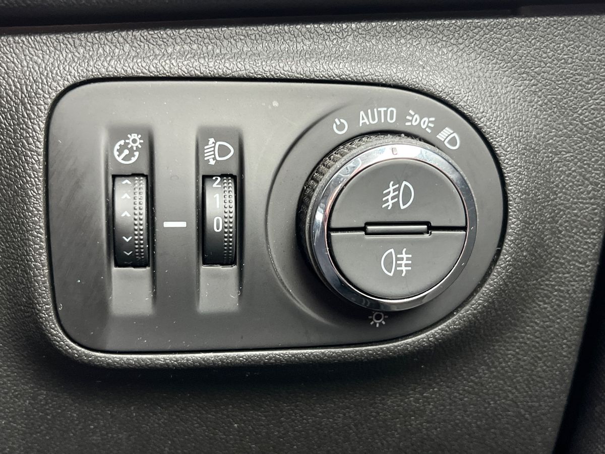 Used Vauxhall Corsa 2017 for sale - 76627701: Photo 25