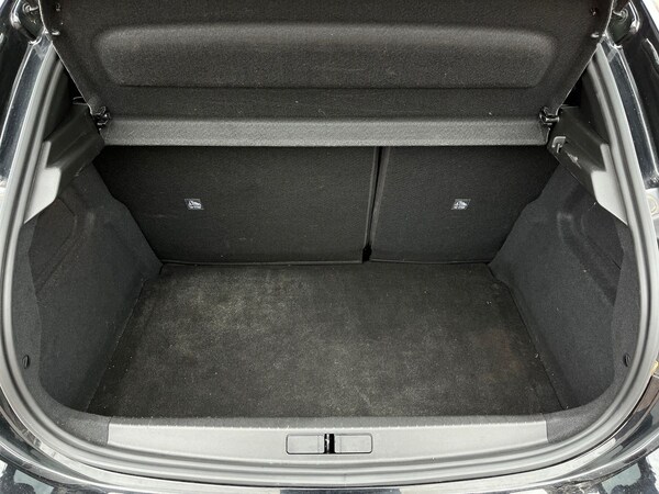 Used Vauxhall Corsa 2023 for sale - 76262570: Photo 11