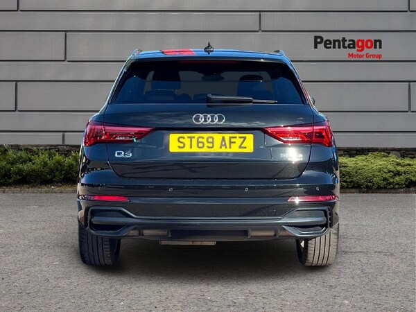 Used Audi Q3 2019 for sale - 76081657: Photo 16