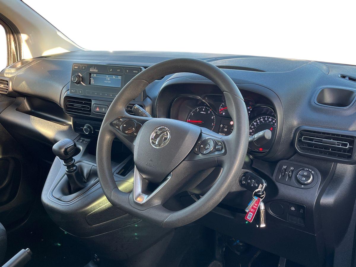 Used Vauxhall Combo Life 2022 for sale - 76875967: Photo 5