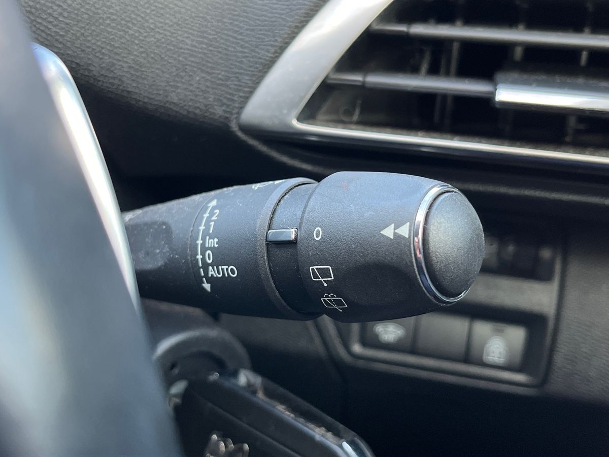 Used Peugeot 5008 2020 for sale - 76836870: Photo 31