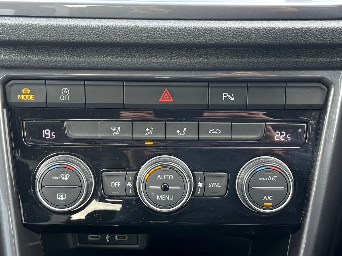 Used Volkswagen T-Roc 2021 for sale - 75944091: Photo 21