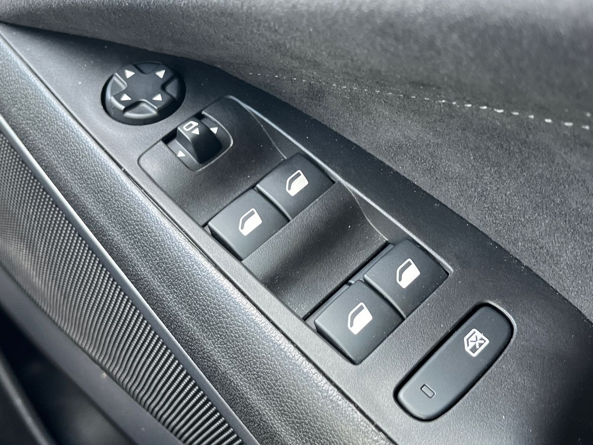 Used Vauxhall Crossland 2024 for sale - 75902921: Photo 32