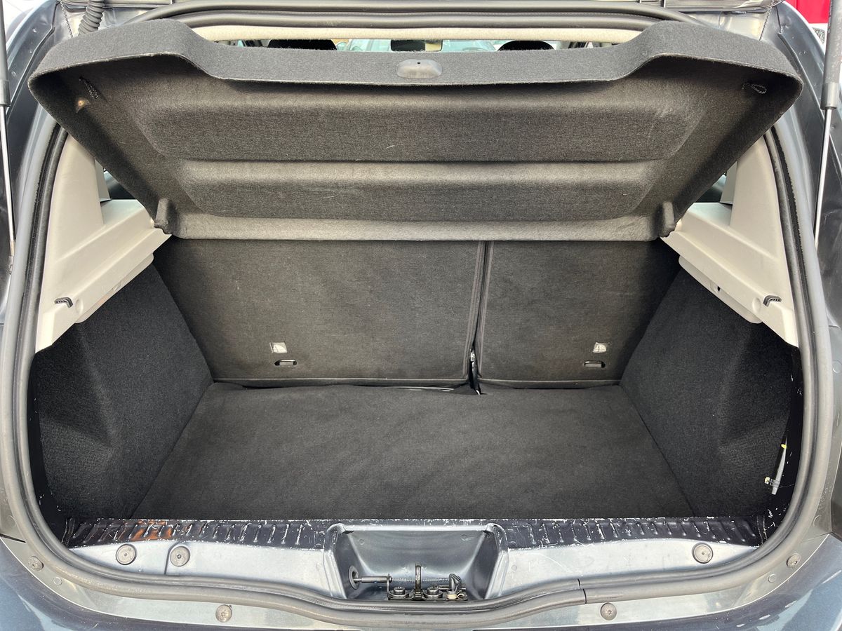 Used Dacia Sandero Stepway 2019 for sale - 76435992: Photo 11