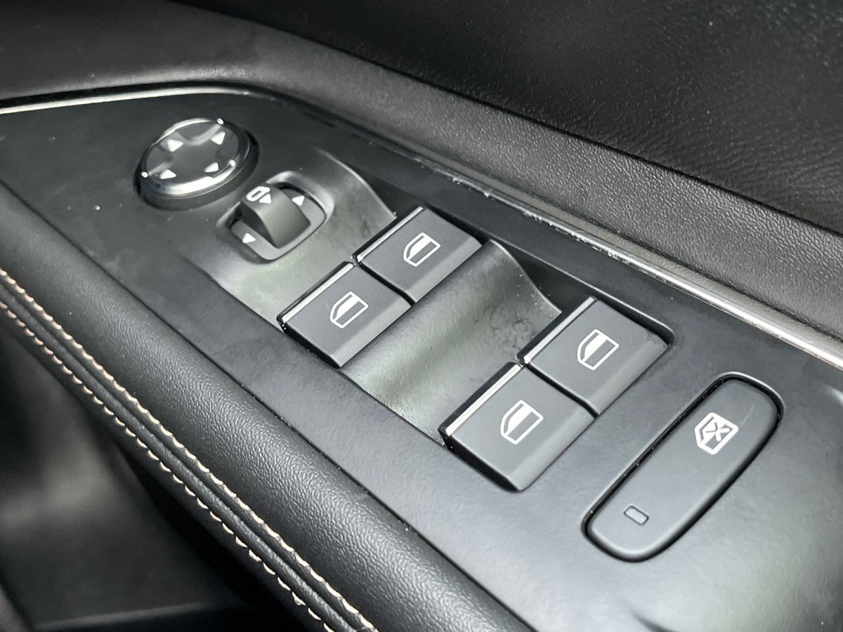 Used Peugeot 5008 2023 for sale - 76505309: Photo 32