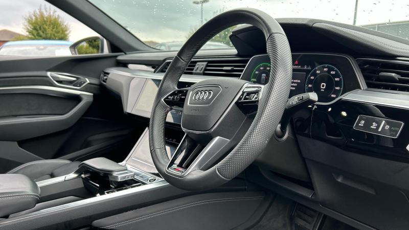 Used Audi e-tron 2020 for sale - 76028161: Photo 16
