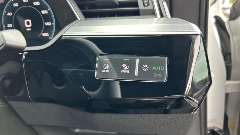 Used Audi e-tron 2020 for sale - 76028161: Photo 25