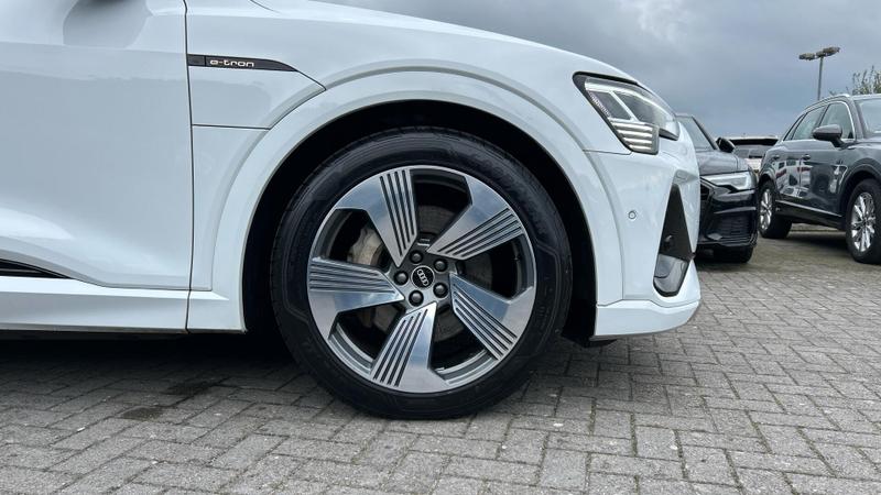Used Audi e-tron 2020 for sale - 76028161: Photo 5