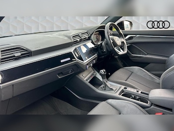 Used Audi Q3 2021 for sale - 76738853: Photo