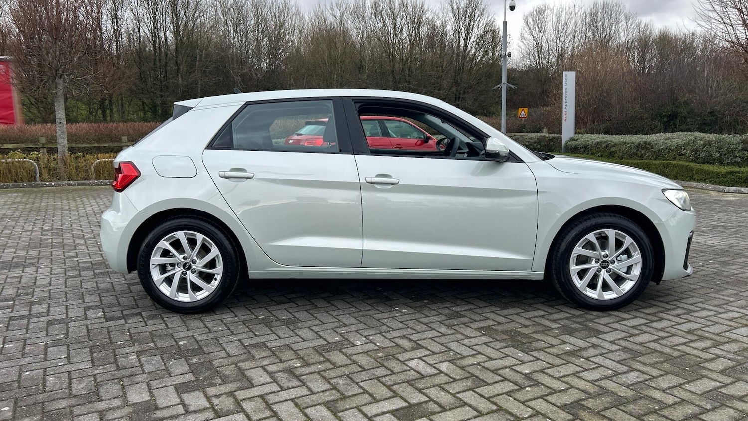 Used Audi A1 for sale - 77603239: Photo 4