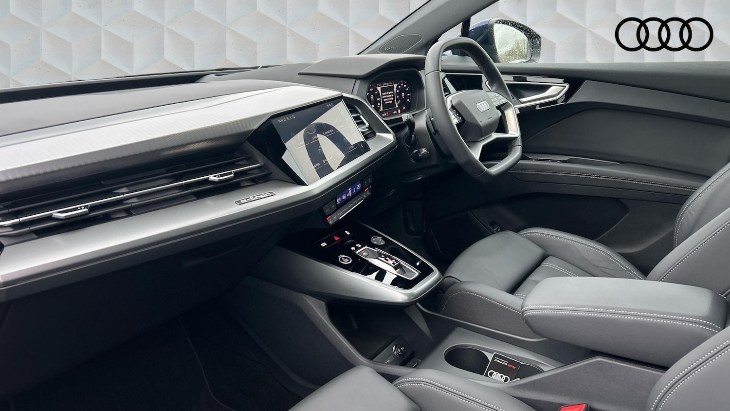 Used Audi Q4 e-tron 2025 for sale - 77504582: Photo 2