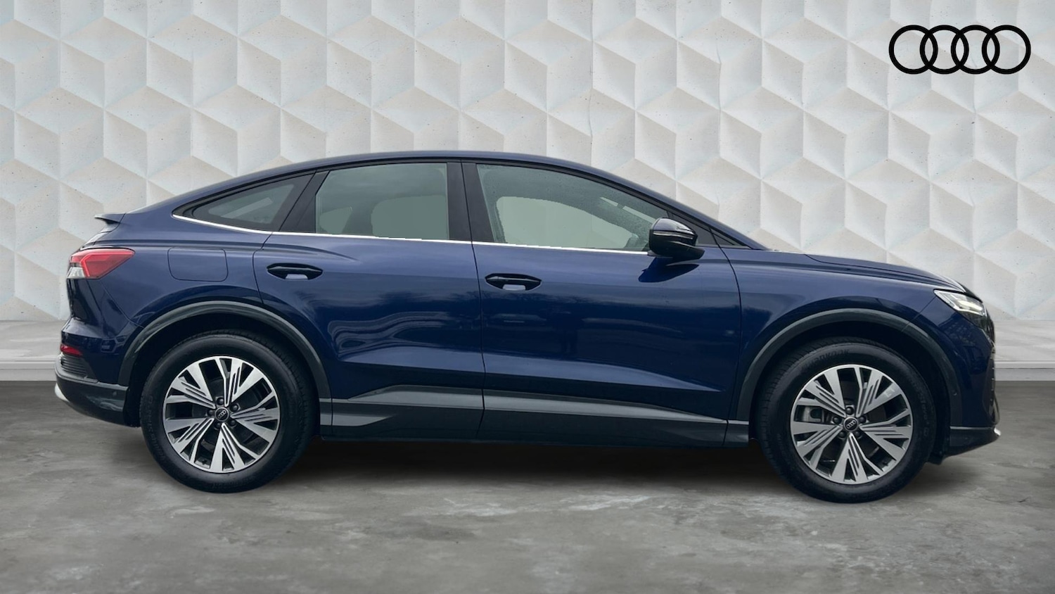 Used Audi Q4 e-tron 2025 for sale - 77504582: Photo 4