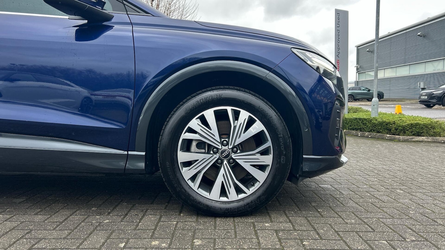 Used Audi Q4 e-tron 2025 for sale - 77504582: Photo 5