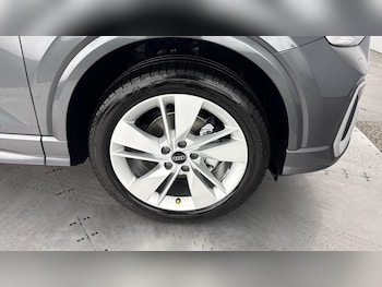 Used Audi Q2 undefined for sale - 78680920: Photo