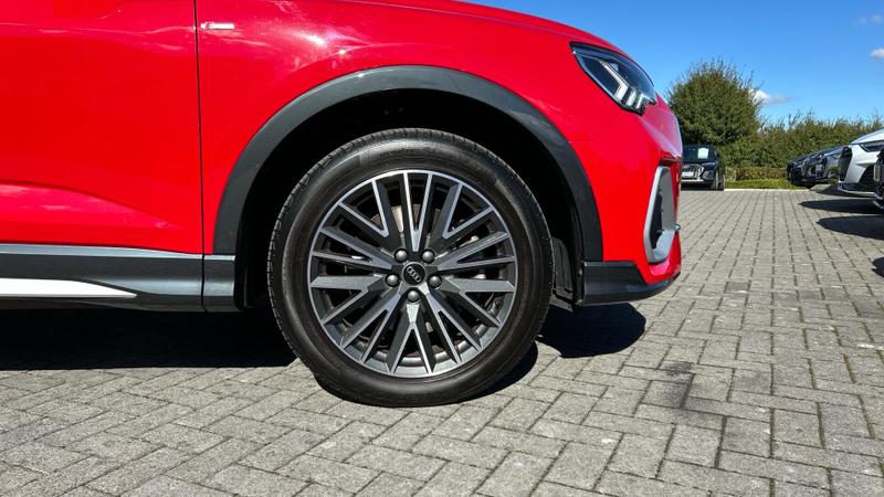 Used Audi Q3 2023 for sale - 75922591: Photo 5