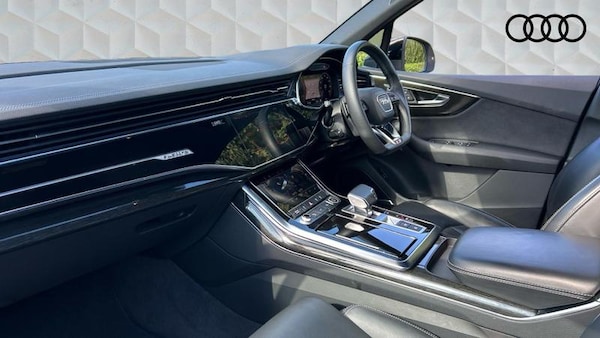 Used Audi Q7 2023 for sale - 75972947: Photo 2