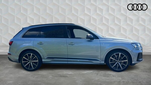 Used Audi Q7 2023 for sale - 75972947: Photo 4