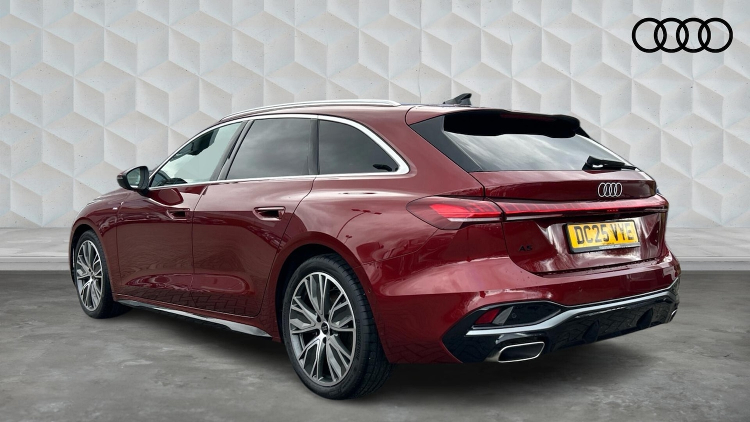 Used Audi A5 2025 for sale - 77603135: Photo 3