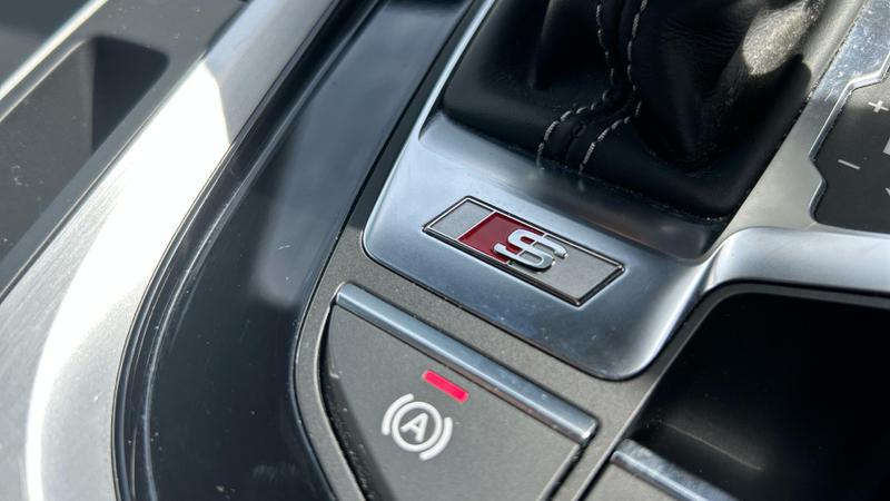 Vehicle 33