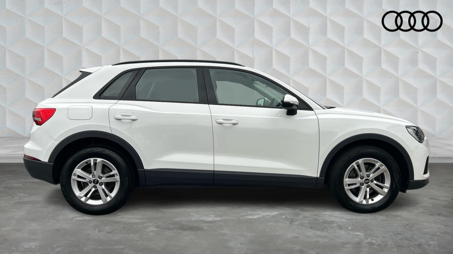 Used Audi Q3 2023 for sale - 77504552: Photo 4