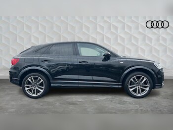 Used Audi Q3 2023 for sale - 77176278: Photo