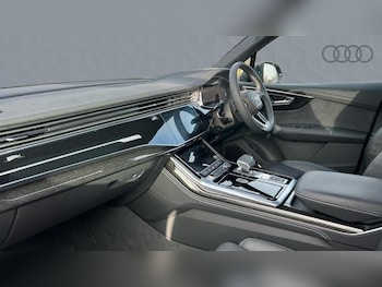 Used Audi Q7 2025 for sale - 77198908: Photo