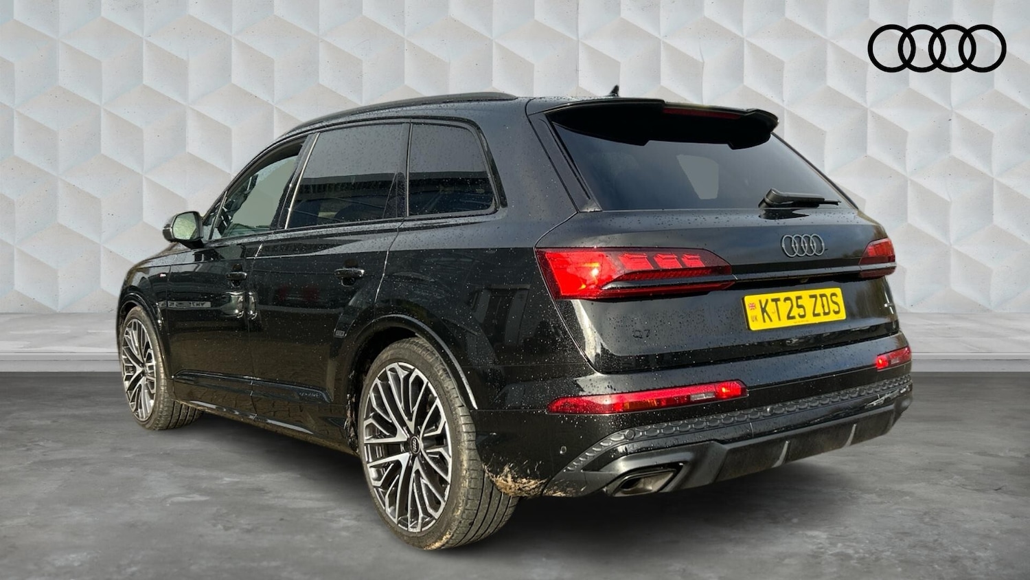 Used Audi Q7 2025 for sale - 77603062: Photo 3