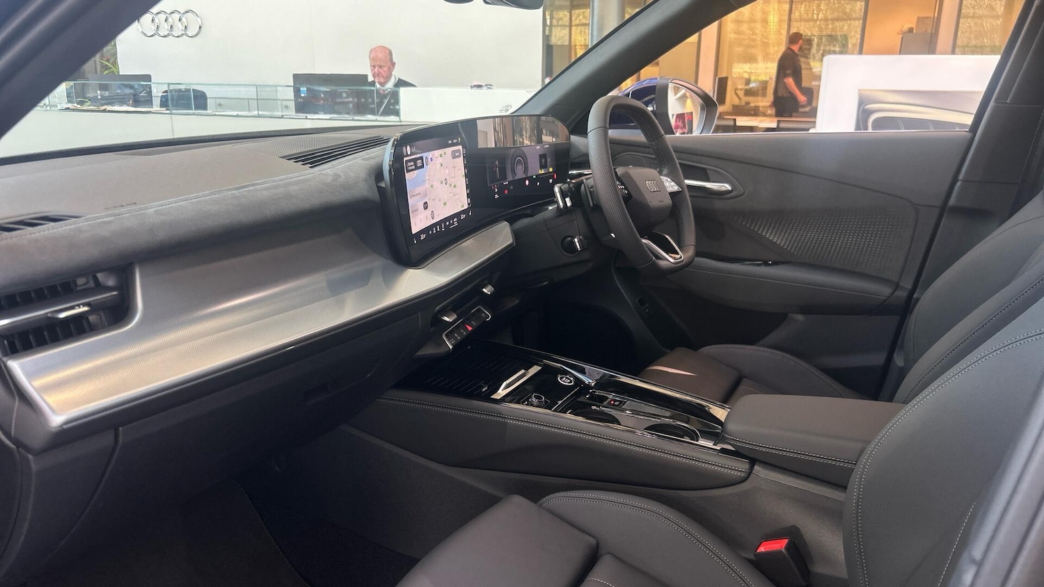 Used Audi Q3 for sale - 77931834: Photo 2