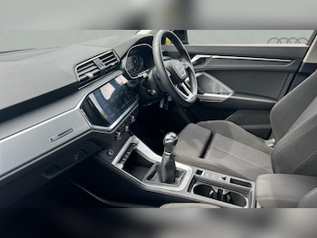 Used Audi Q3 2021 for sale - 78409111: Photo