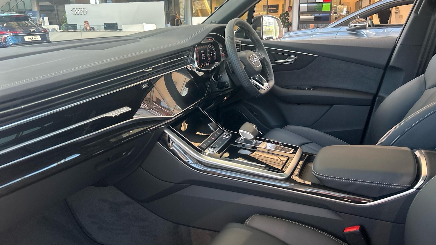 Used Audi Q7 for sale - 77918063: Photo 2