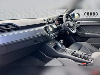 Used Audi Q3 2024 for sale - 77792967: Photo