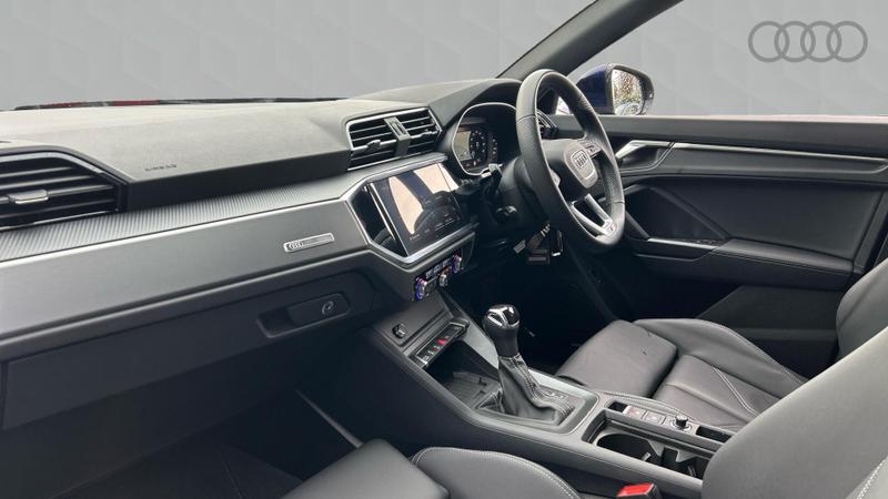 Used Audi Q3 2023 for sale - 76738845: Photo 2